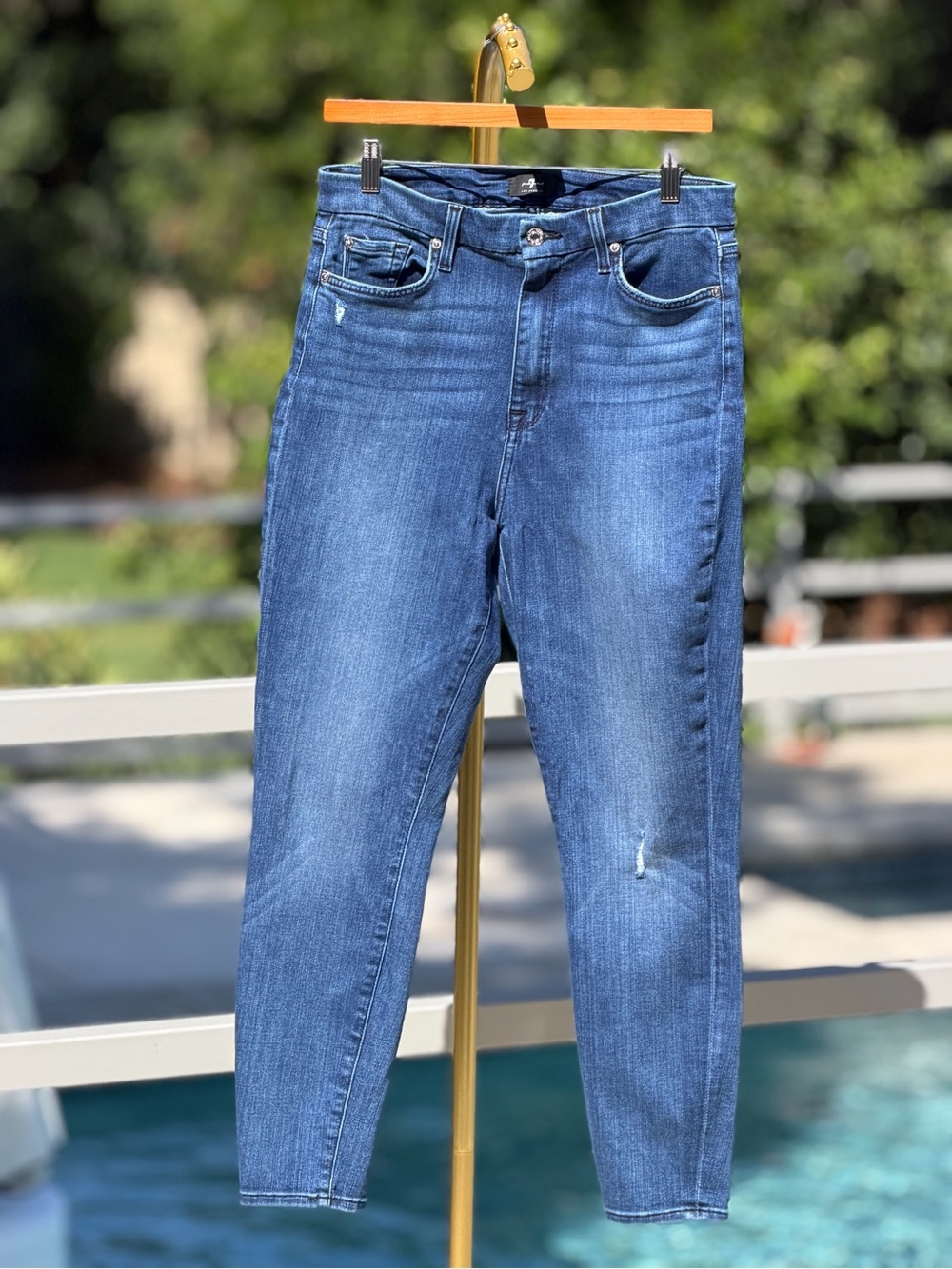 7 For All Mankind Skinny Jeans in Mid Blue